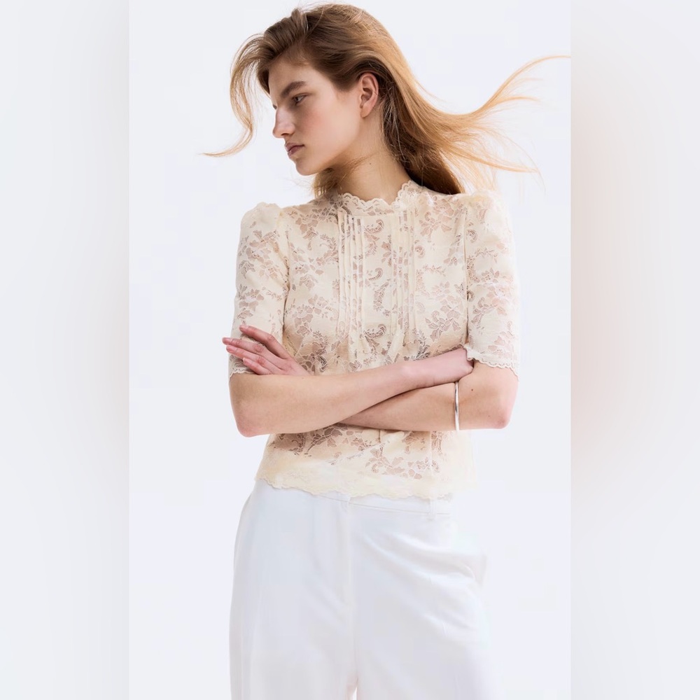 BNWT H&M Lace Top